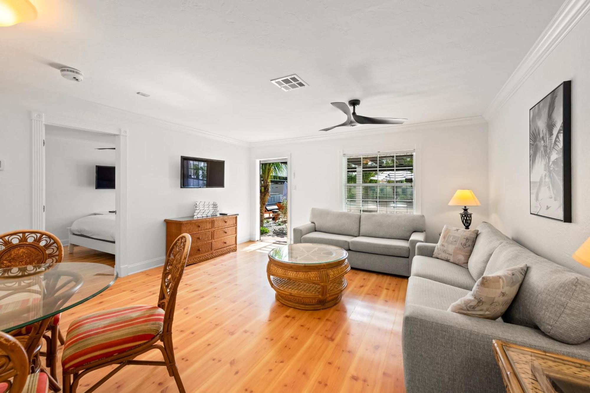 Tropic Isle At Anna Maria Island Inn Брейдентон-Біч Екстер'єр фото
